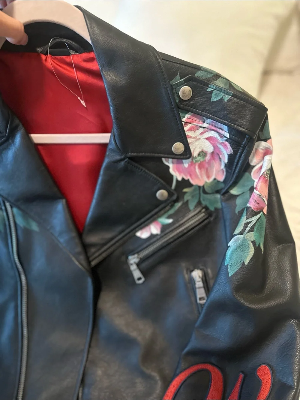 GUCCI black leather motorcycle jacket, rare and beautiful! Tiger and roses